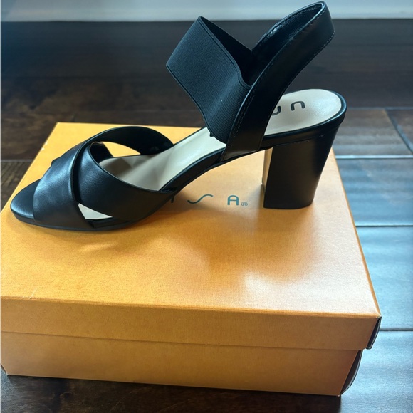 Unisa block heel sandals, size 7, NWT - Picture 4 of 5